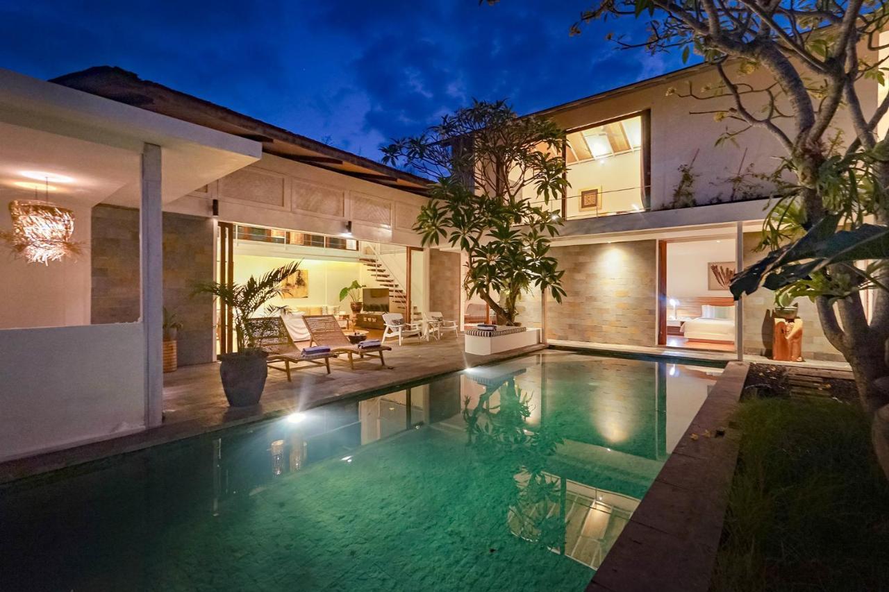 Bias Villa Seminyak Exterior photo